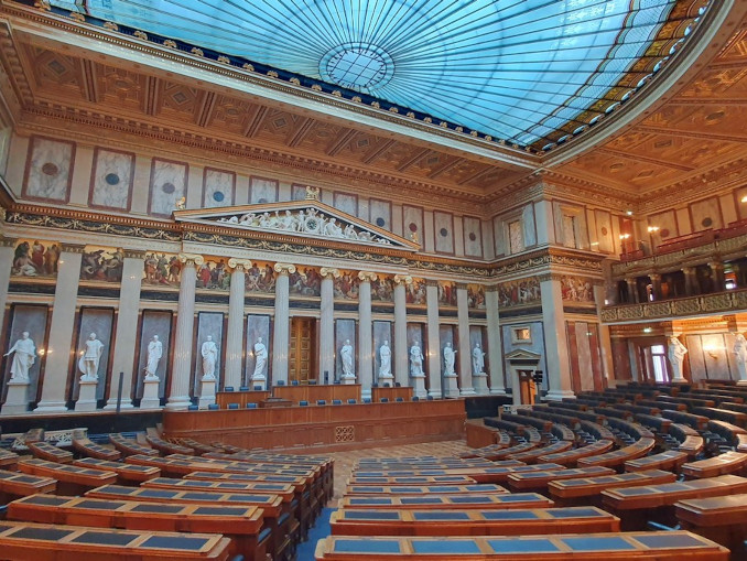 انواع حاکمیت و فرم‌های حکمرانی